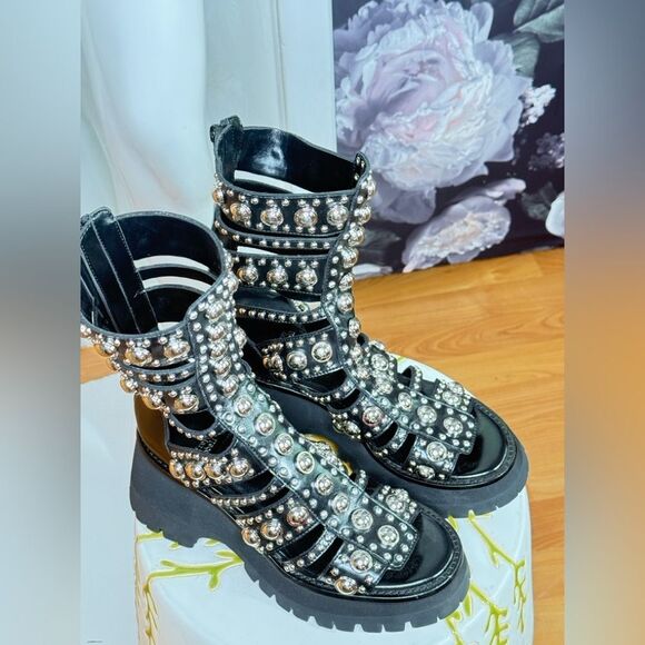 Jeffrey Campbell Black and Silver Gladiator Sandals/ size 8 - Picture 6 of 11